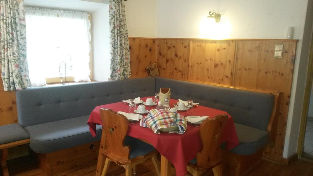 Hotel Haus Fiegl à Oetz Extérieur photo